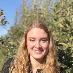 Meet your Posher, Aly